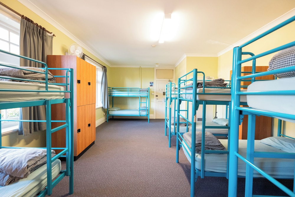 YHA Newcastle Beach
