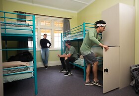 YHA Newcastle Beach