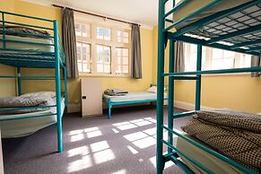 YHA Newcastle Beach