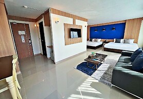 The Sixteenth Naiyang Beach Hotel