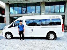 The Sixteenth Naiyang Beach Hotel