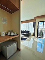 The Sixteenth Naiyang Beach Hotel