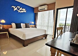 The Sixteenth Naiyang Beach Hotel