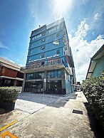 The Sixteenth Naiyang Beach Hotel