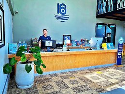 The Sixteenth Naiyang Beach Hotel