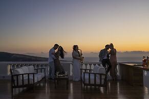 Oia Mansion