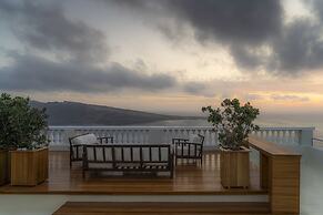 Oia Mansion