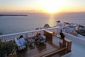 Oia Mansion