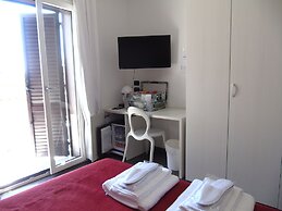 Arete' Luxury Room
