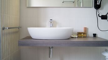 Arete' Luxury Room