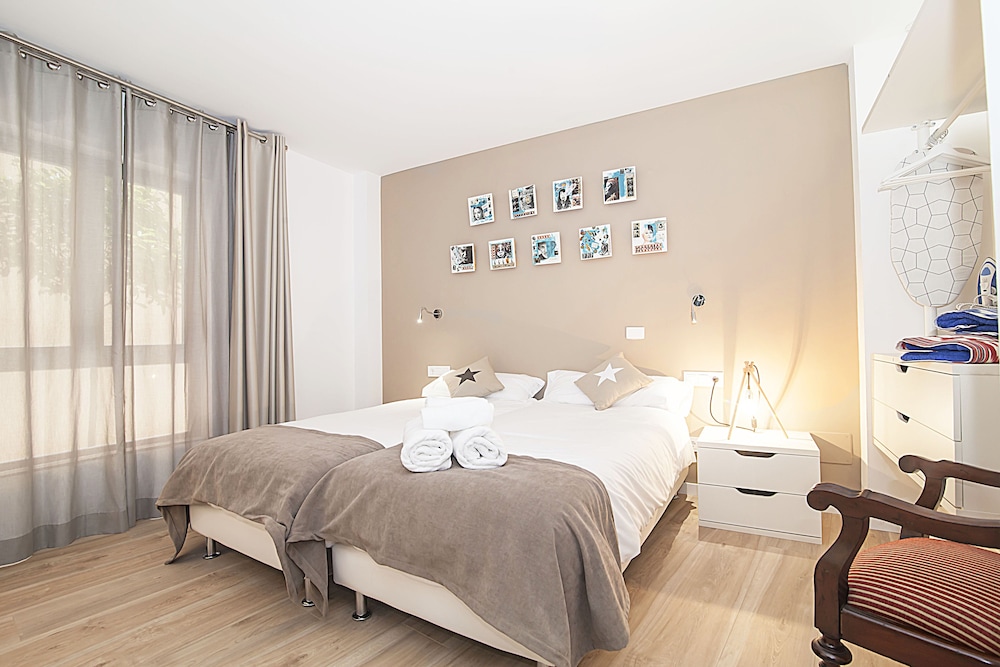 Can Blau Homes
