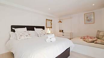 Can Blau Homes