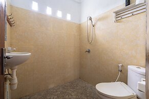 Amed Sari Beach Guesthouse