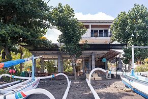 Amed Sari Beach Guesthouse