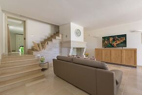 Villa Loran