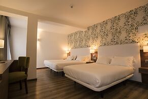 Hotel Pirámide