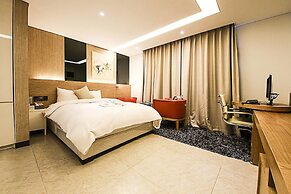 Guwol Hotel