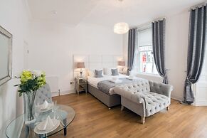 Edinburgh Castle Apartments and Suites