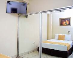 Hotel Los Cisneros