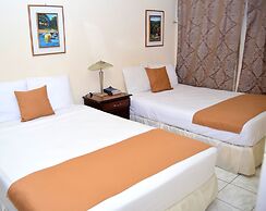 Hotel Los Cisneros