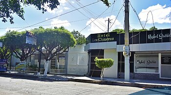 Hotel Los Cisneros