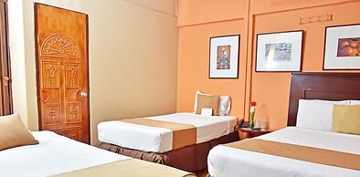 Hotel Los Cisneros