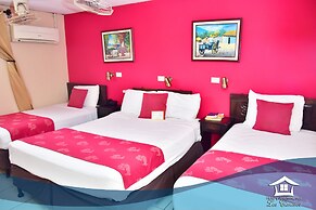 Hotel Los Cisneros