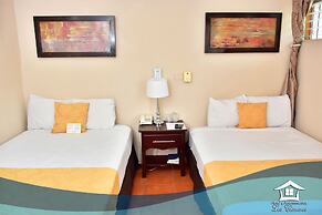 Hotel Los Cisneros