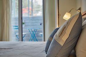 Aelia Apartments