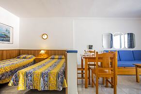 Apartamentos Puerto Colon Club