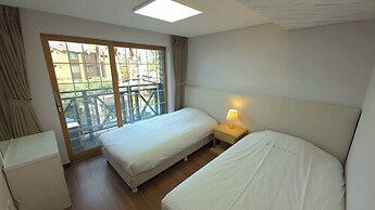 Dyne Resort