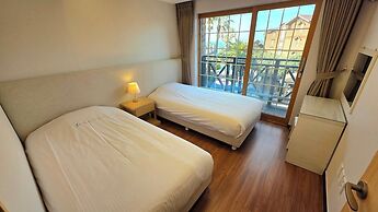 Dyne Resort