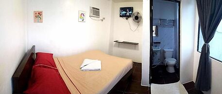 Lola's Lodge