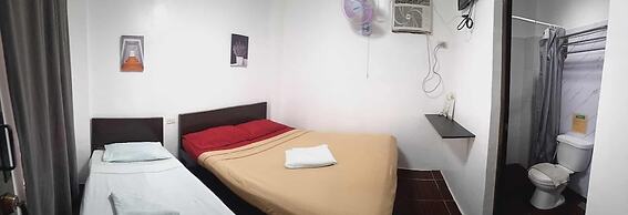 Lola's Lodge