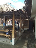 Lola's Lodge