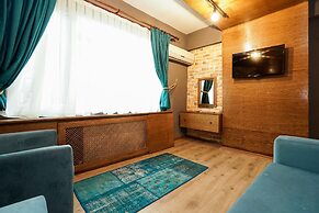 Cube Suites