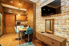 Cube Suites