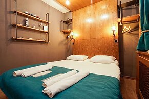 Cube Suites