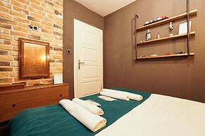 Cube Suites