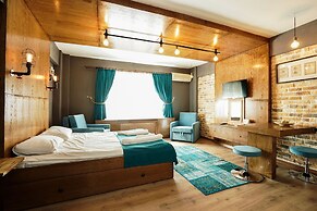 Cube Suites