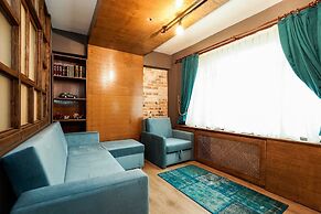 Cube Suites