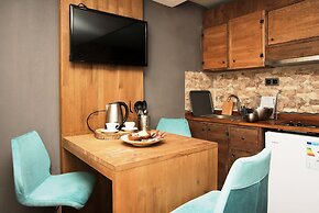Cube Suites
