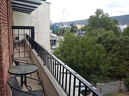 Hotel Voyager