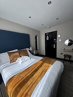 Sinclair's Bar, Lounge & Rooms