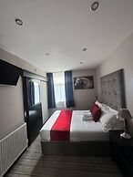 Sinclair's Bar, Lounge & Rooms