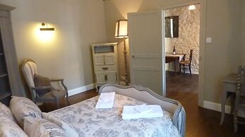 Le Logis Bed and Breakfast