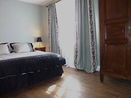 Le Logis Bed and Breakfast