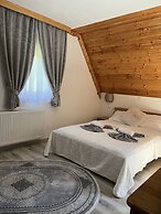 Rustic Inn River 2