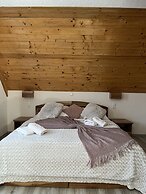Rustic Inn River 2