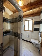 Rustic Inn River 2